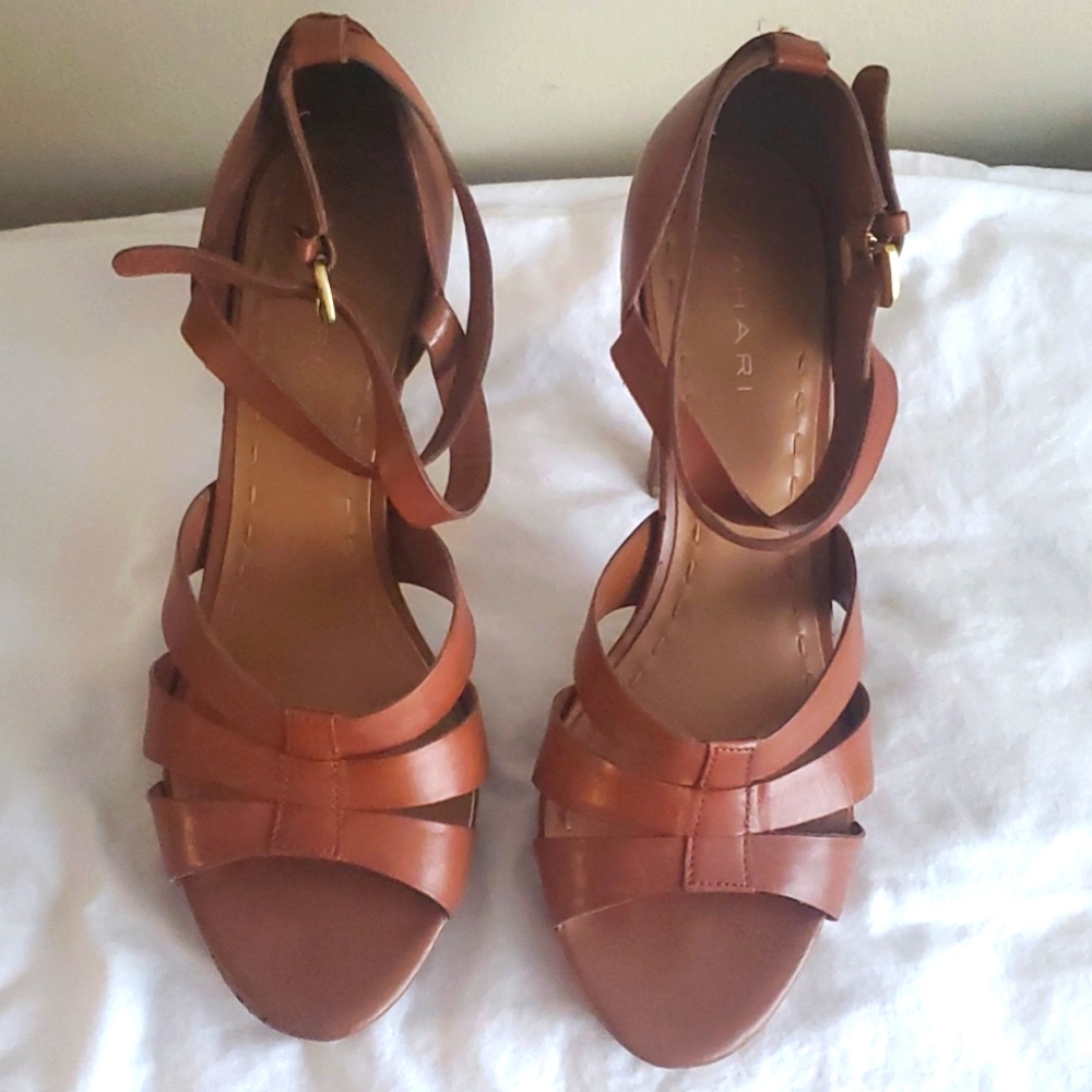 TAHARI Sandals, Brown, Size 7.5
